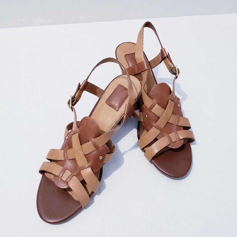 Clarks Artisan Active Air Tan sandals Size 9 1/2